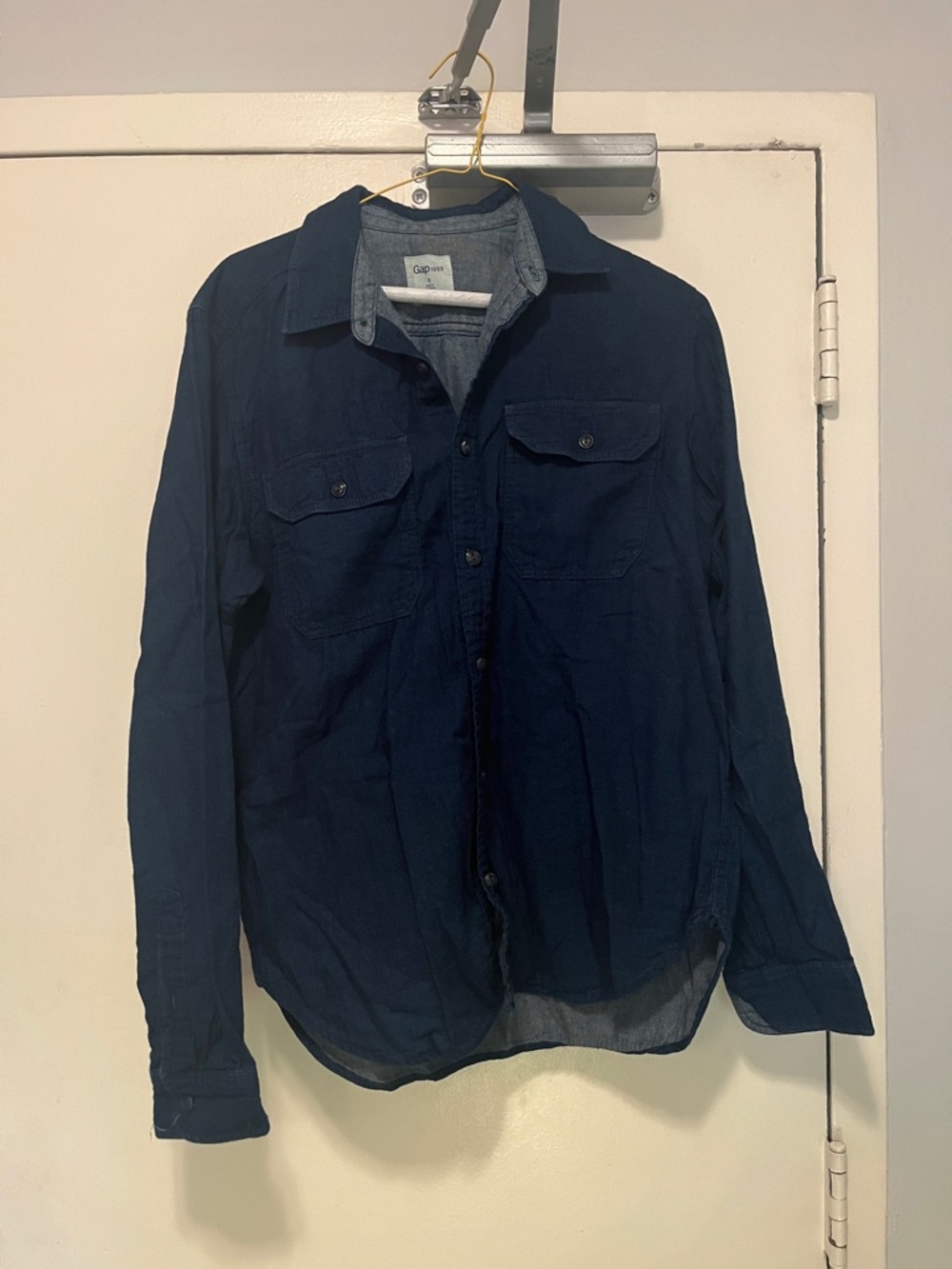 GAP Men's Dark Navy Long-Sleeve Button Shirt